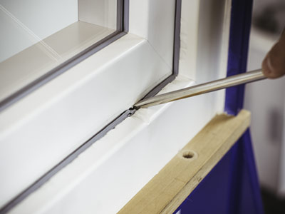 Rekonstruktion eines Aufhebelvorgangs an einem Fenster